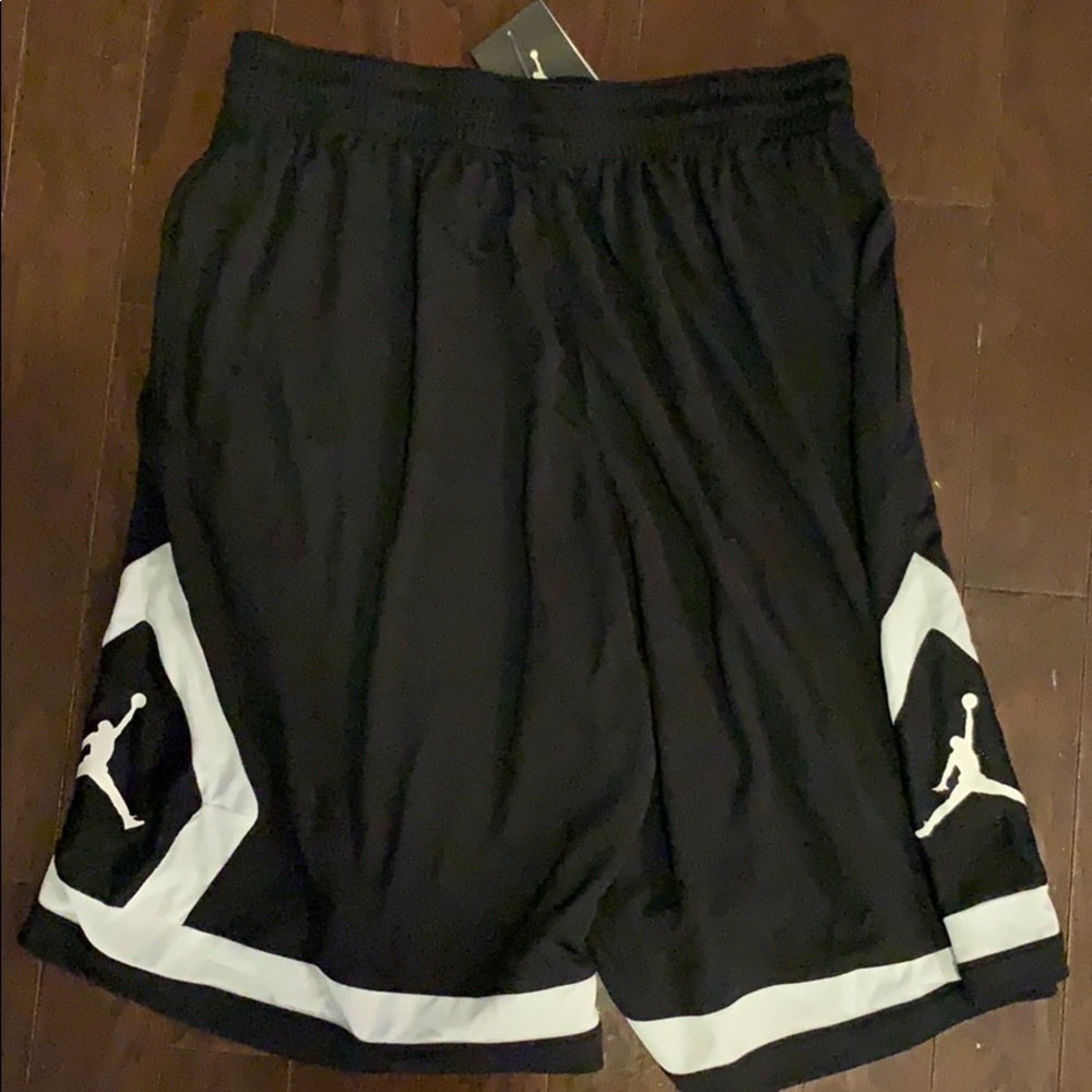 Jordan basketball shorts XL